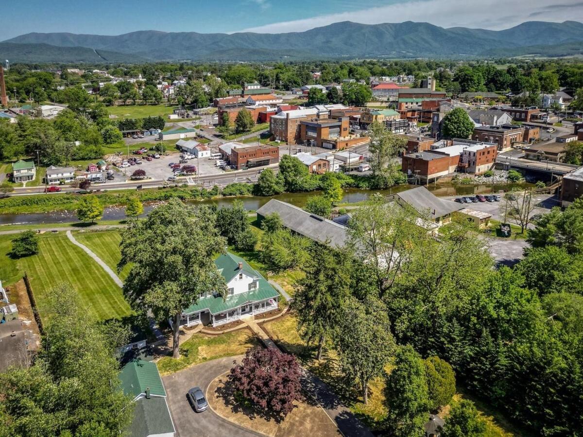 The Legacy Inn Luray Exterior photo