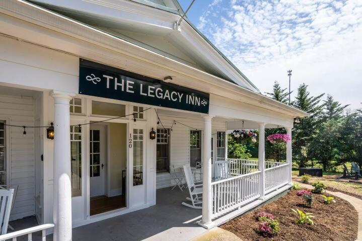 The Legacy Inn Luray Exterior photo